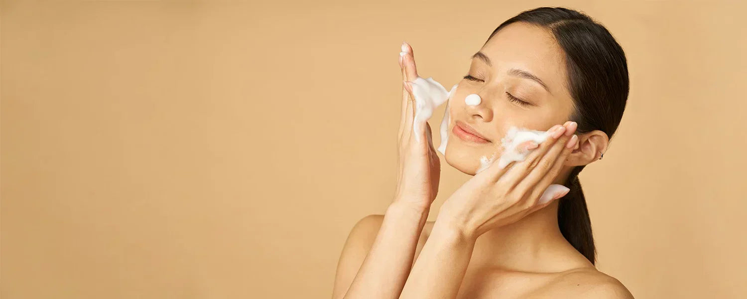 ¿Cómo debe cambiar tu rutina de skincare después de los 30?